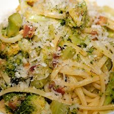 Linguini with Bacon and Broccoli