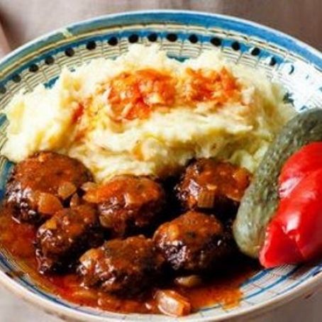 Chiftelute marinate cu piure &ndash; Marinated meatballs with mashed potatoes