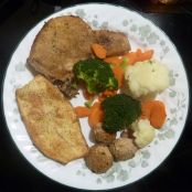 BREADED PORK CHOPS WITH VEGETABLES