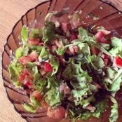 Green salad with salmon and avocado