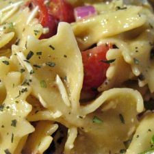 Easy Bow-Tie Pasta Salad with Tomatoes