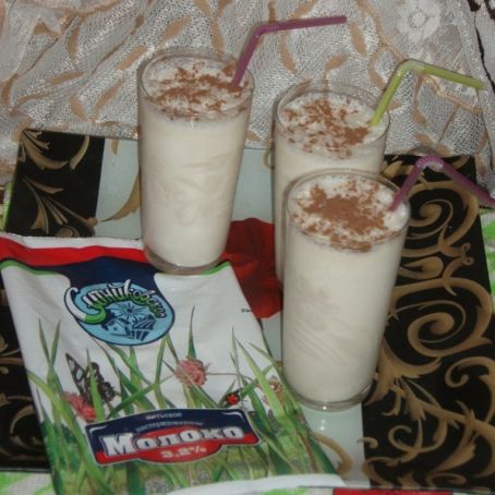 Milk- banana cocktail