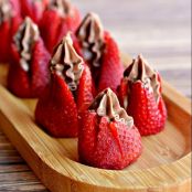 Chocolate Cheesecake Stuffed Strawberries
