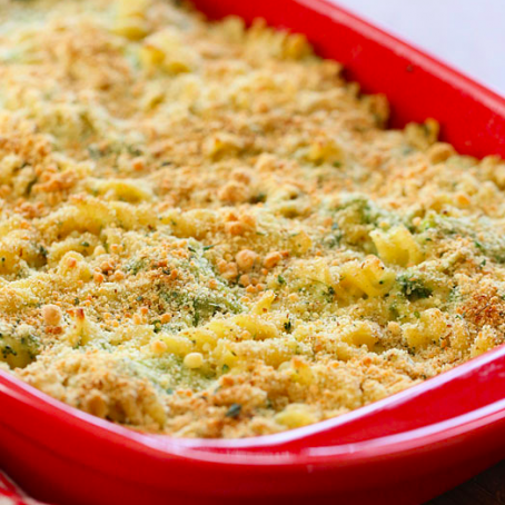 Skinny Baked Broccoli Macaroni and Cheese