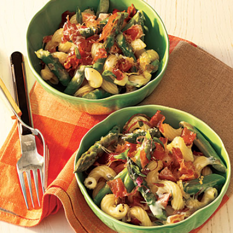 Black Pepper Pasta Salad with Prosciutto, Asparagus, and Romano