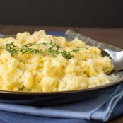 SlowCooker Cauliflower Mac N Cheese