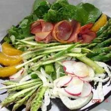 Mixed salad with asparagus and orange (light recipe)