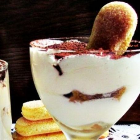 TIRAMISU LA PAHAR