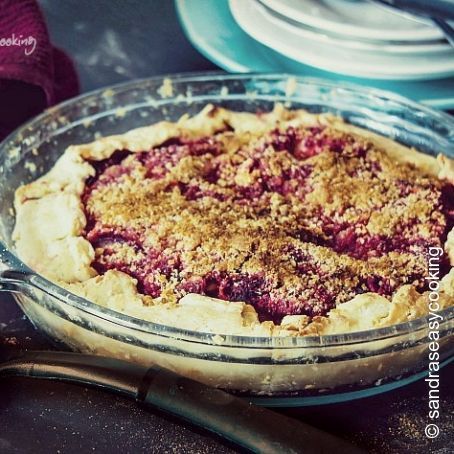 Rustic Pie with Beets, Apples and Plums