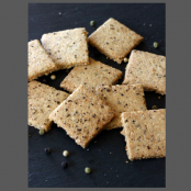 Grain Free Cracked Pepper Cashew Crackers Recipe