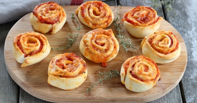 Roll up, roll up! Check out these amazing pizza ROLLS
