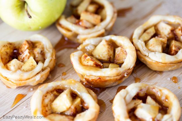 Caramel Apple Pie Bites - © Eazy Peazy Mealz