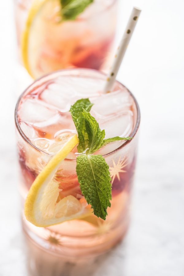 SUMMERY ROSÉ SPRITZER - © The Sweetest Occasion