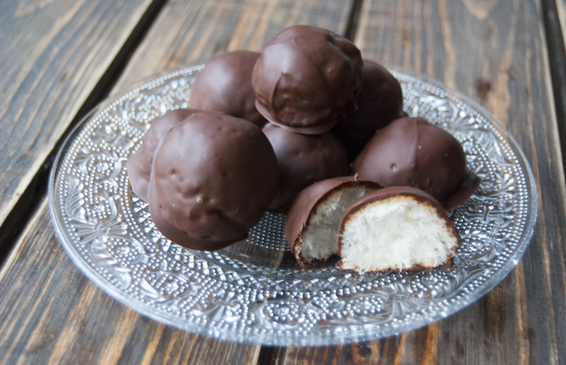 how to make coconut-filled chocolate balls